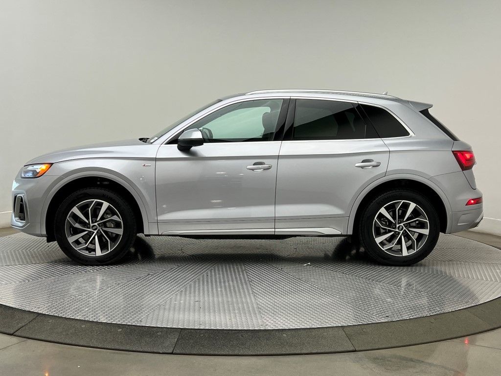 Thumbnail: 2023 Audi Q5 - 3