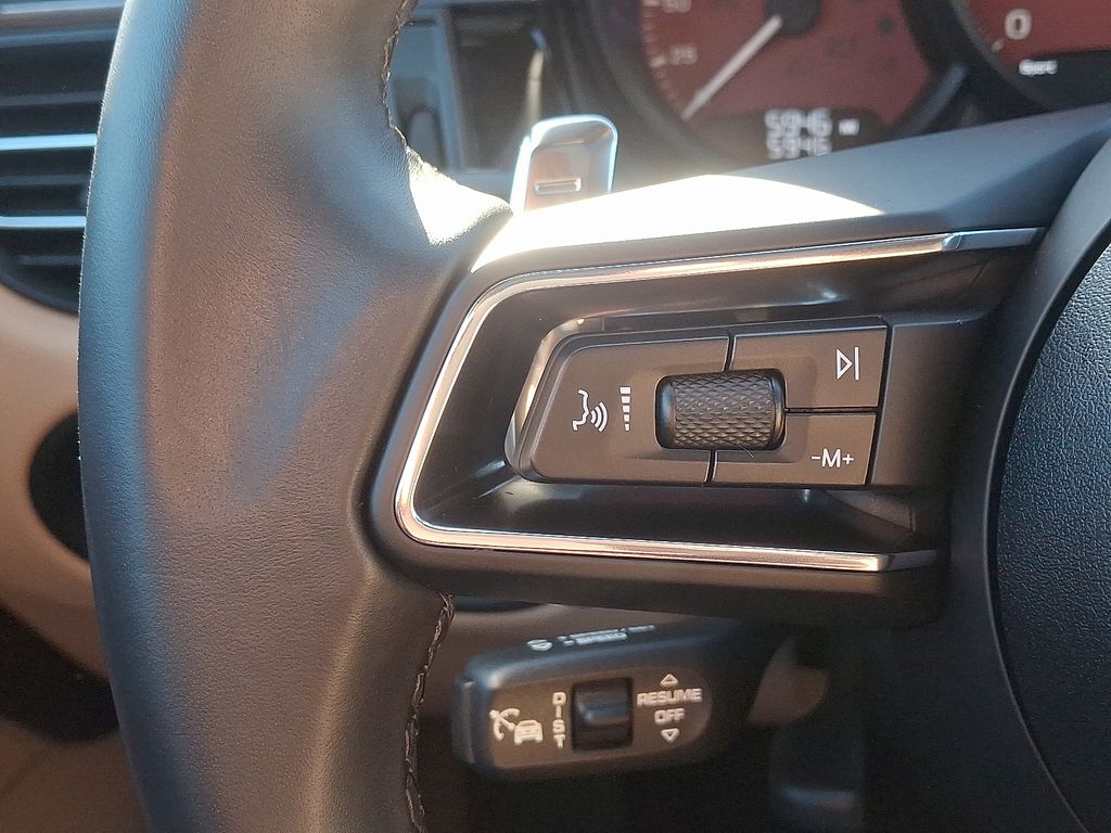 Thumbnail: 2025 Porsche Macan - 26