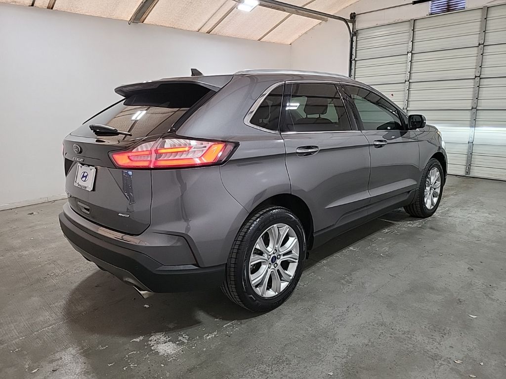 2022 Ford Edge Titanium 4