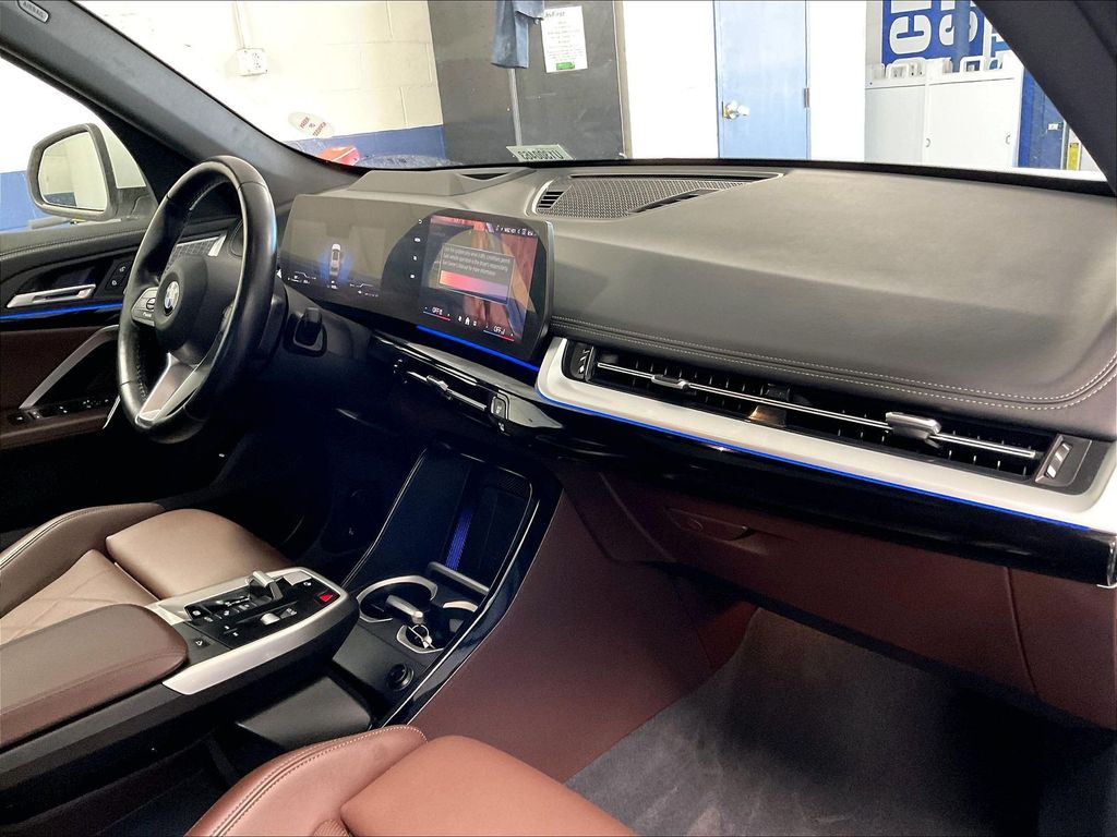 2025 BMW X1 — photo 14
