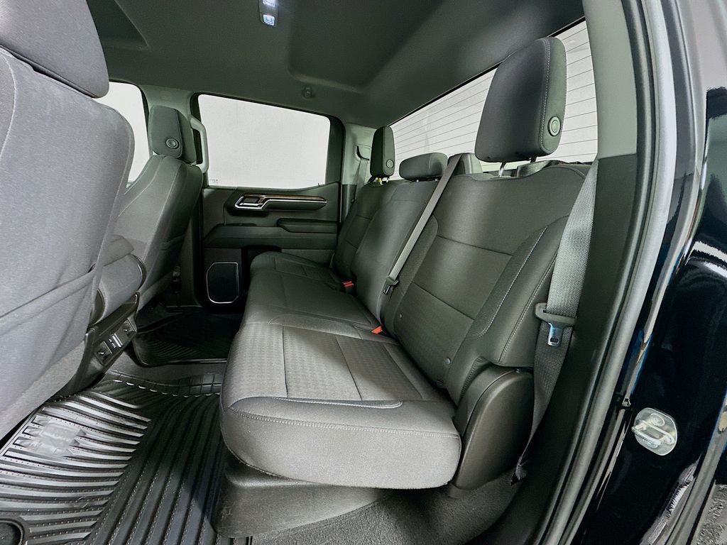 2023 Chevrolet Silverado 1500 LT 24