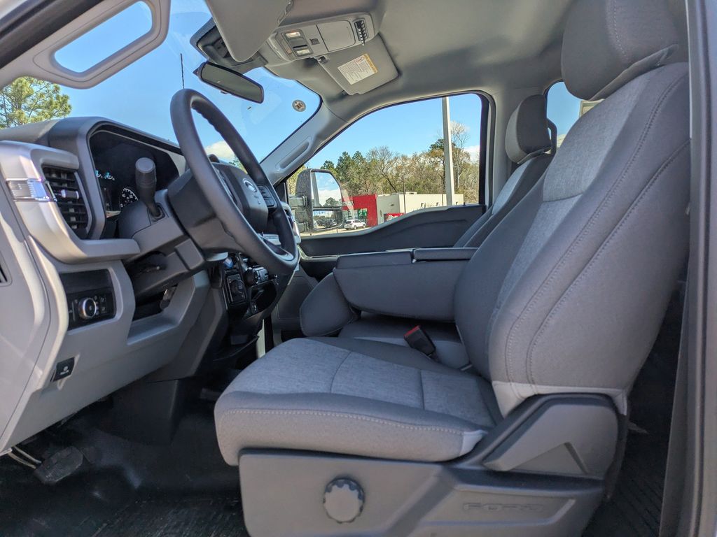 2026 Ford F-350 Super Duty XL