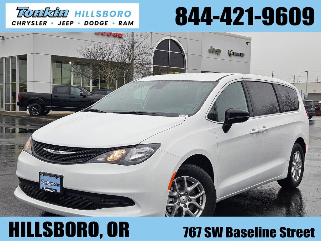 2026 Chrysler Voyager LX FWD