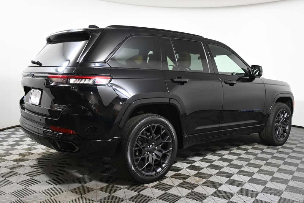 Thumbnail: 2023 Jeep Grand Cherokee - 7
