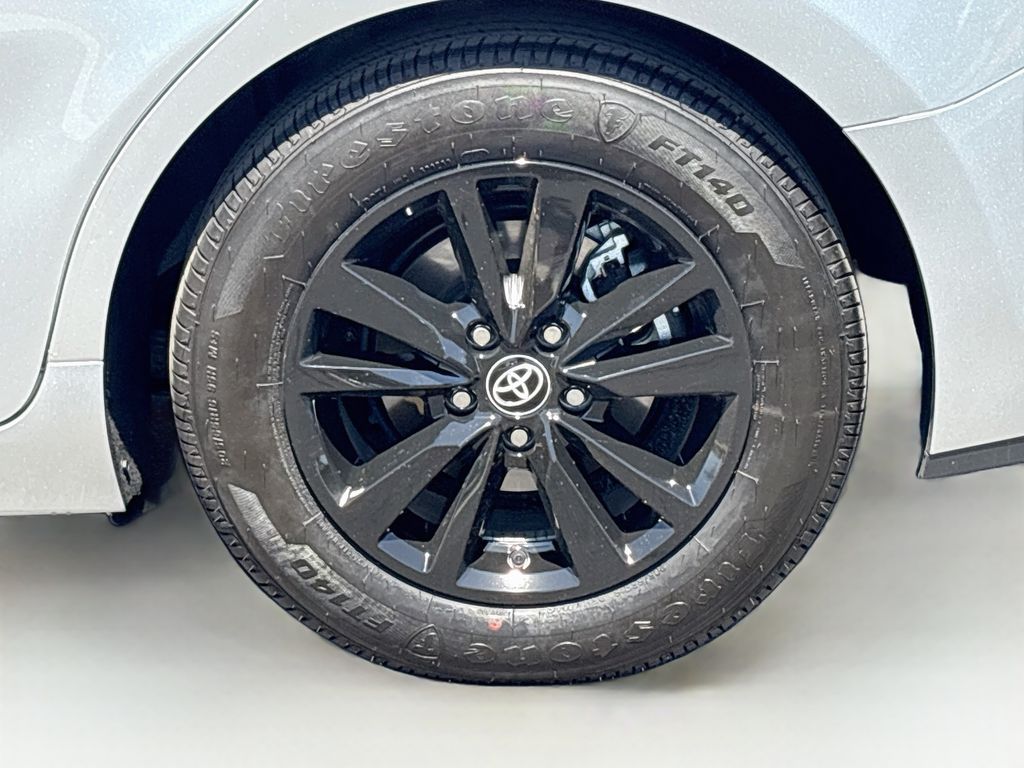 Thumbnail: 2026 Toyota Camry - 29