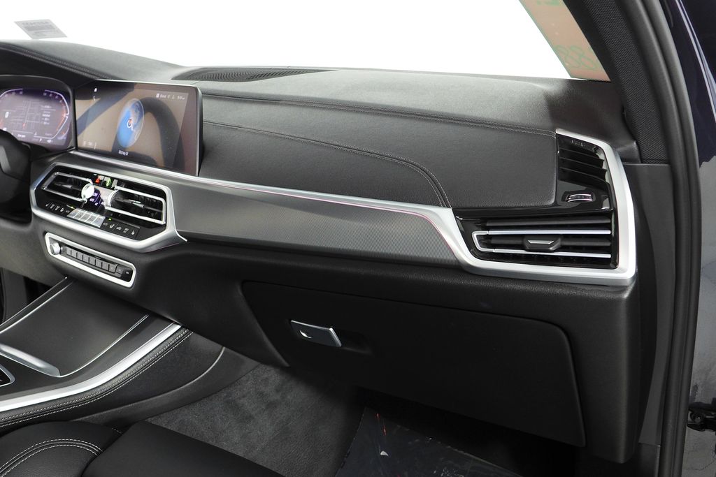 Thumbnail: 2022 BMW X5 - 14