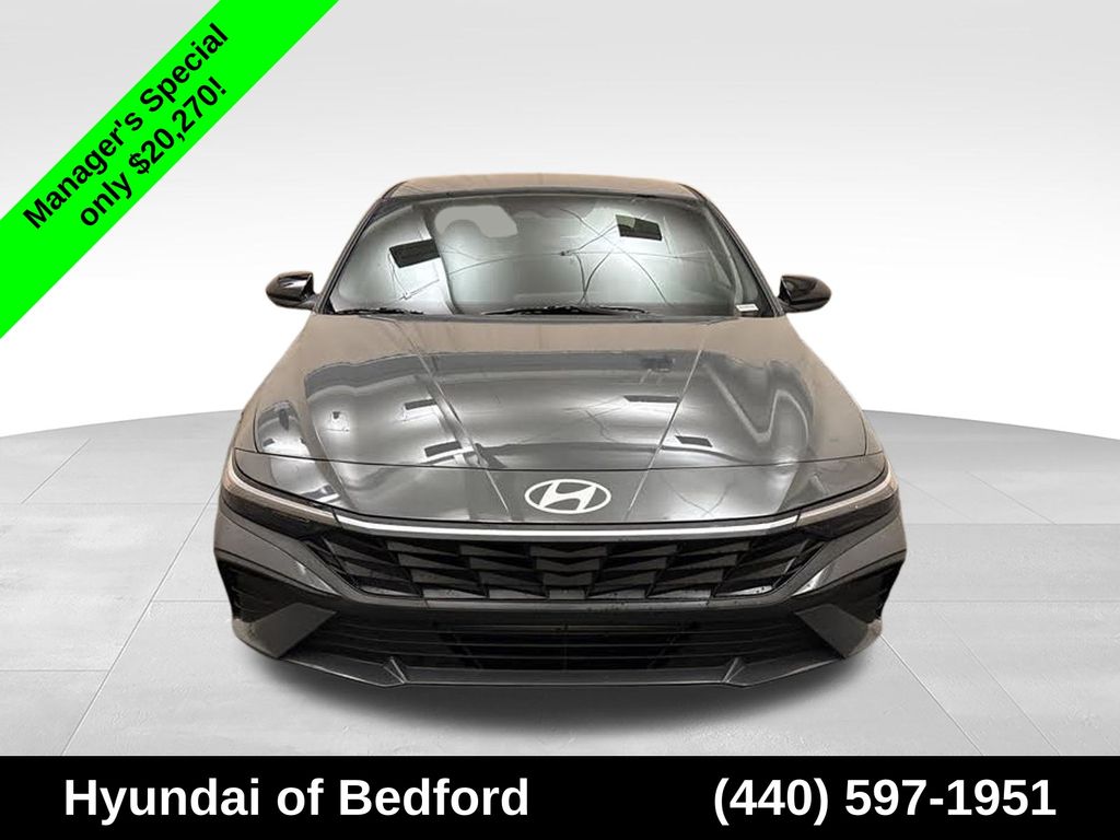 2026 Hyundai Elantra SEL Sport - Image 2