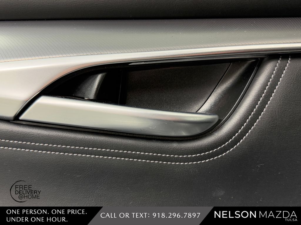 Used 2022 Black INFINITI LUXE image 20