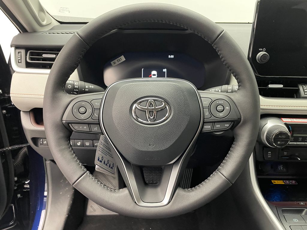 Thumbnail: 2025 Toyota RAV4 - 21