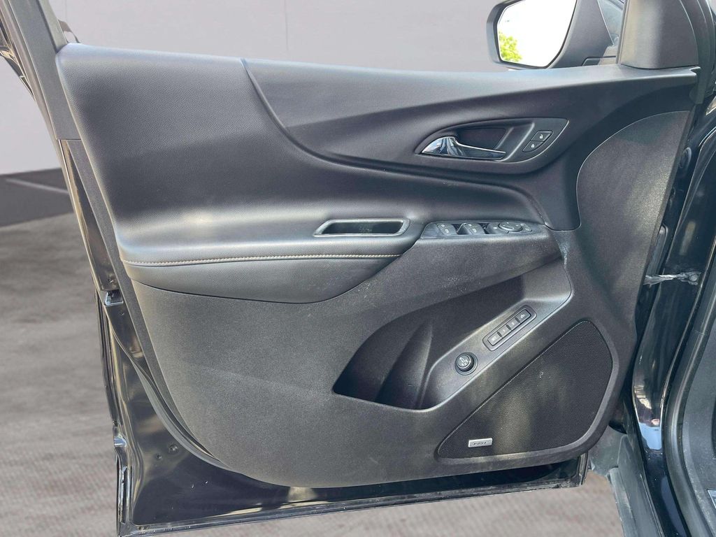 Used 2019 Mosaic Black Metallic Chevrolet Premier image 22