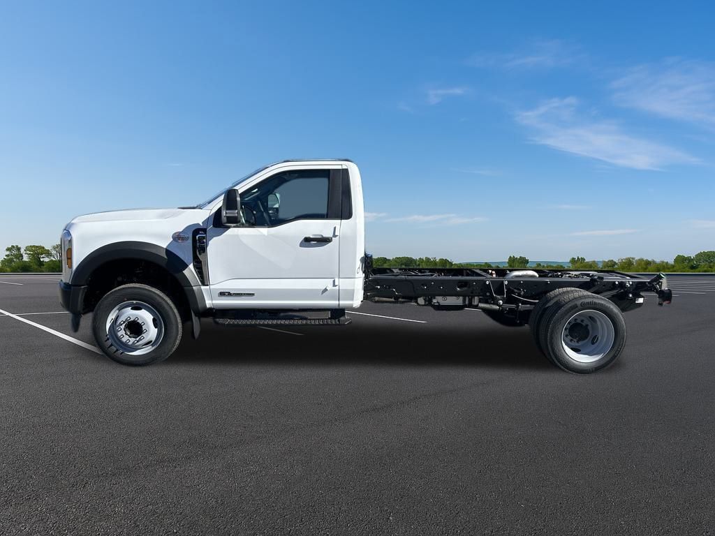 New 2025 Ford Super Duty F-550 Chassis Regular Cab (DRW) 169" Wheelbase XL