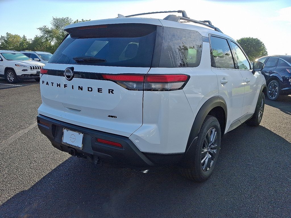 Thumbnail: 2025 Nissan Pathfinder - 5