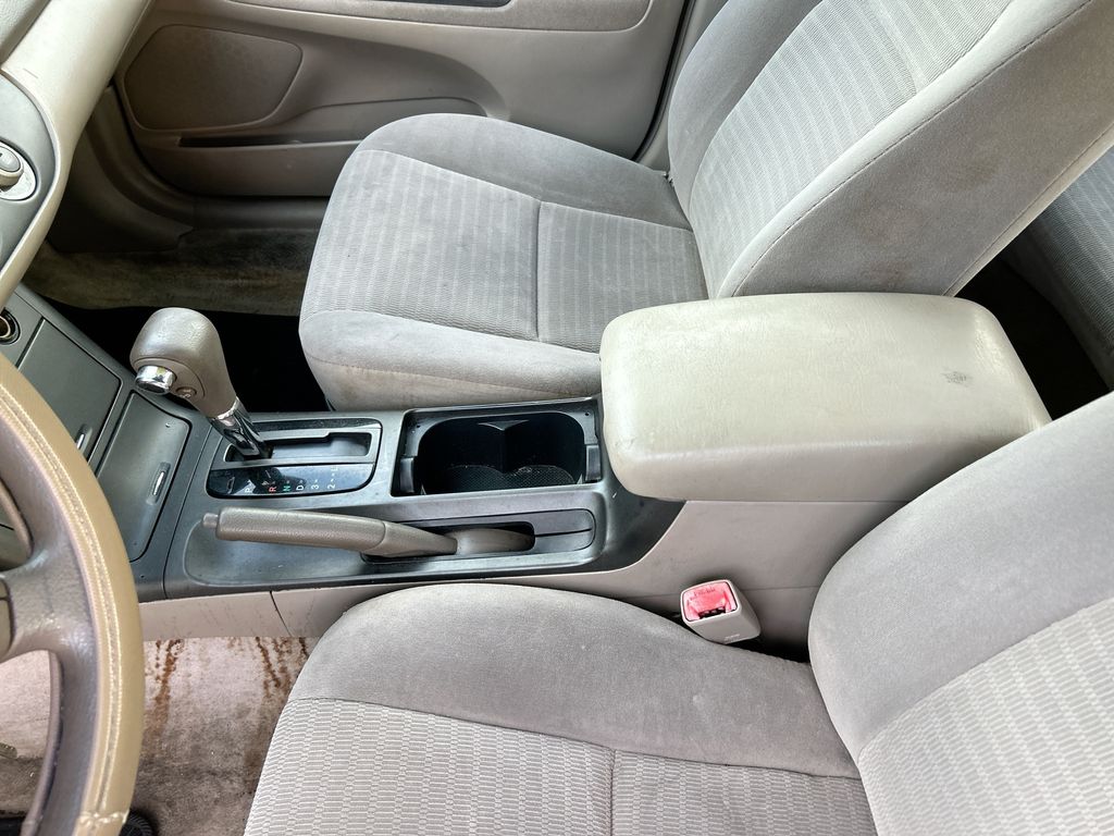 Thumbnail: 2005 Toyota Camry - 24