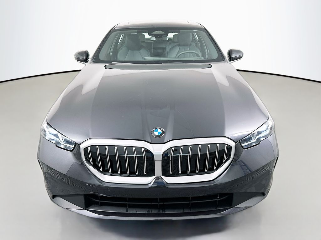 Thumbnail: 2025 BMW 5 Series - 2