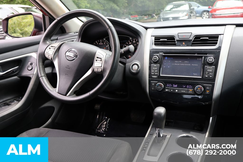 Used 2015 Red Nissan 2.5 SV image 23