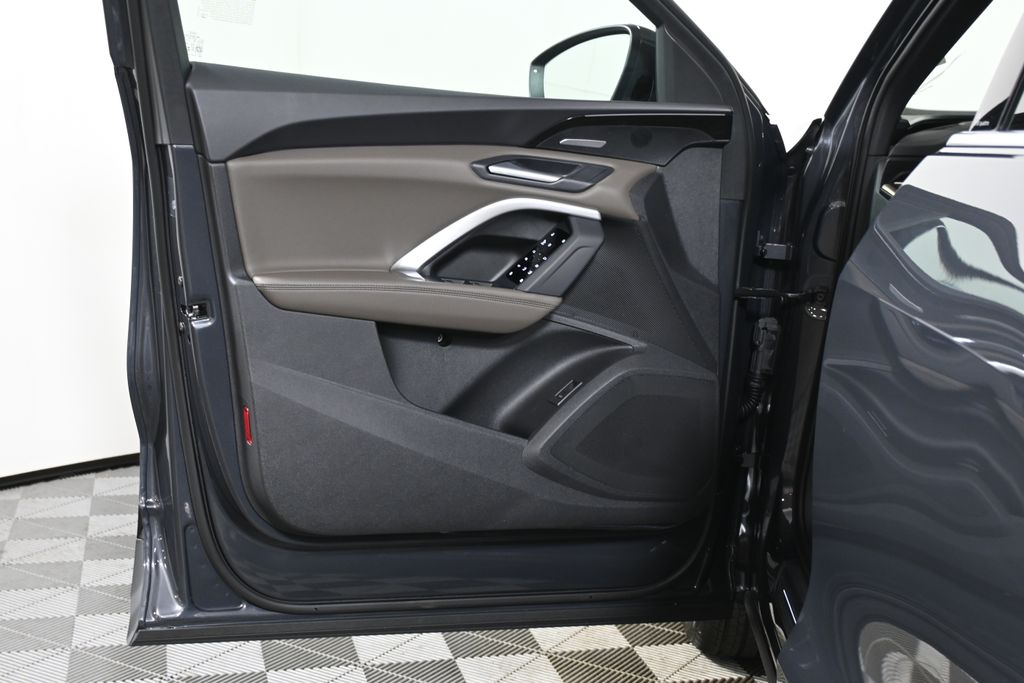 Thumbnail: 2025 Audi Q5 - 22