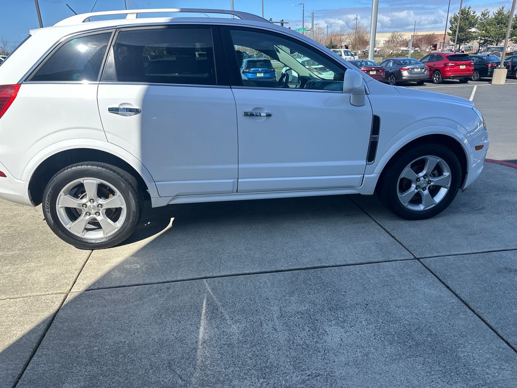 View vehicle photo 5