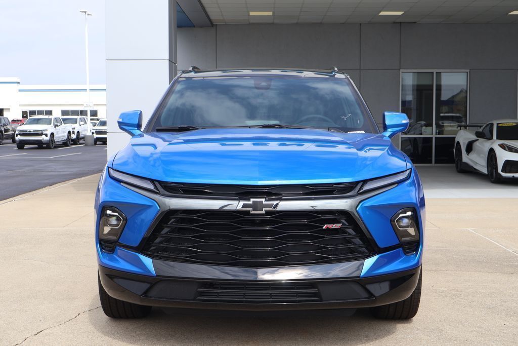 View vehicle photo 2