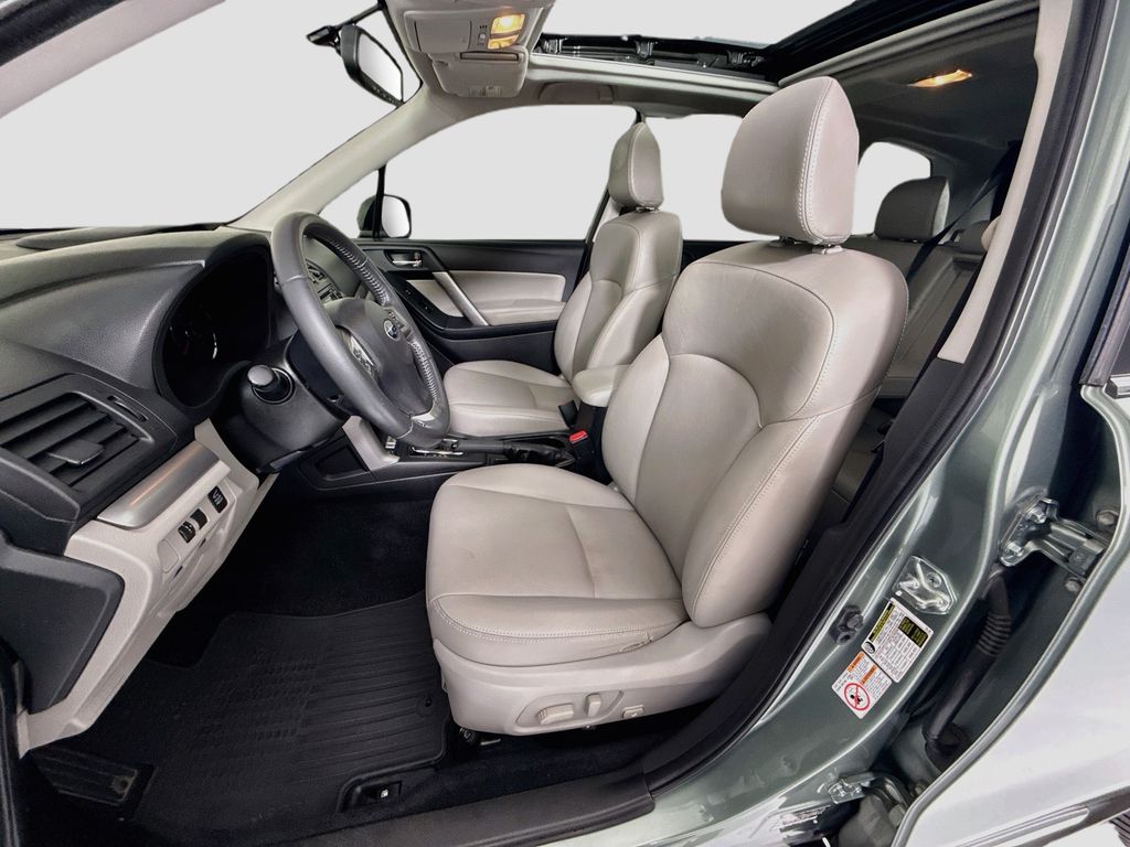 Thumbnail: 2015 Subaru Forester - 19