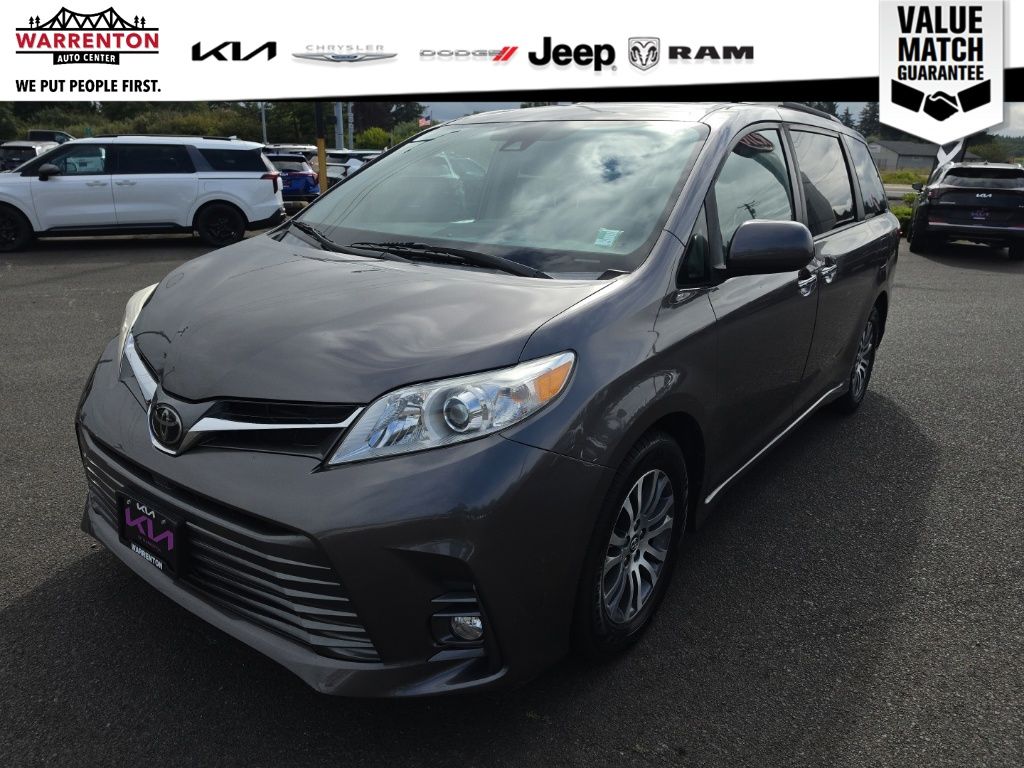 2019 Toyota Sienna XLE