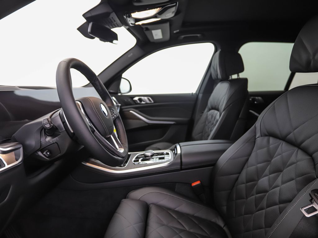 Thumbnail: 2026 BMW X5 - 11