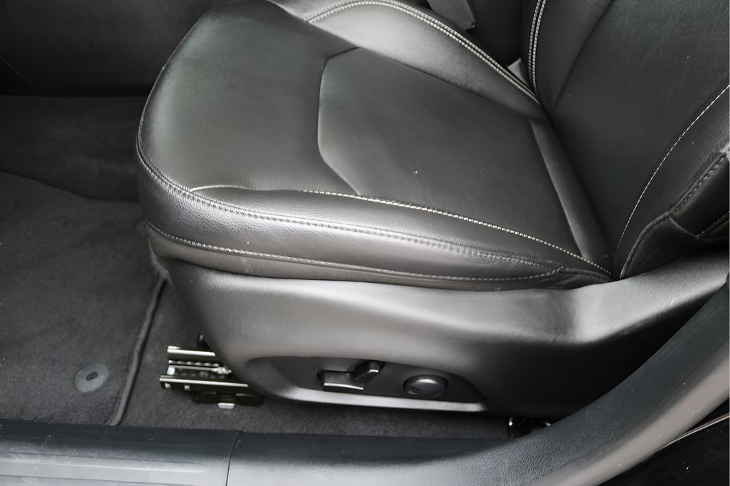 Used Car 2024 Jeep Compass  Limited For Sale Under $30,000 In Austin, Texas