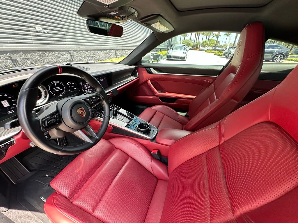 Thumbnail: 2020 Porsche 911 - 4