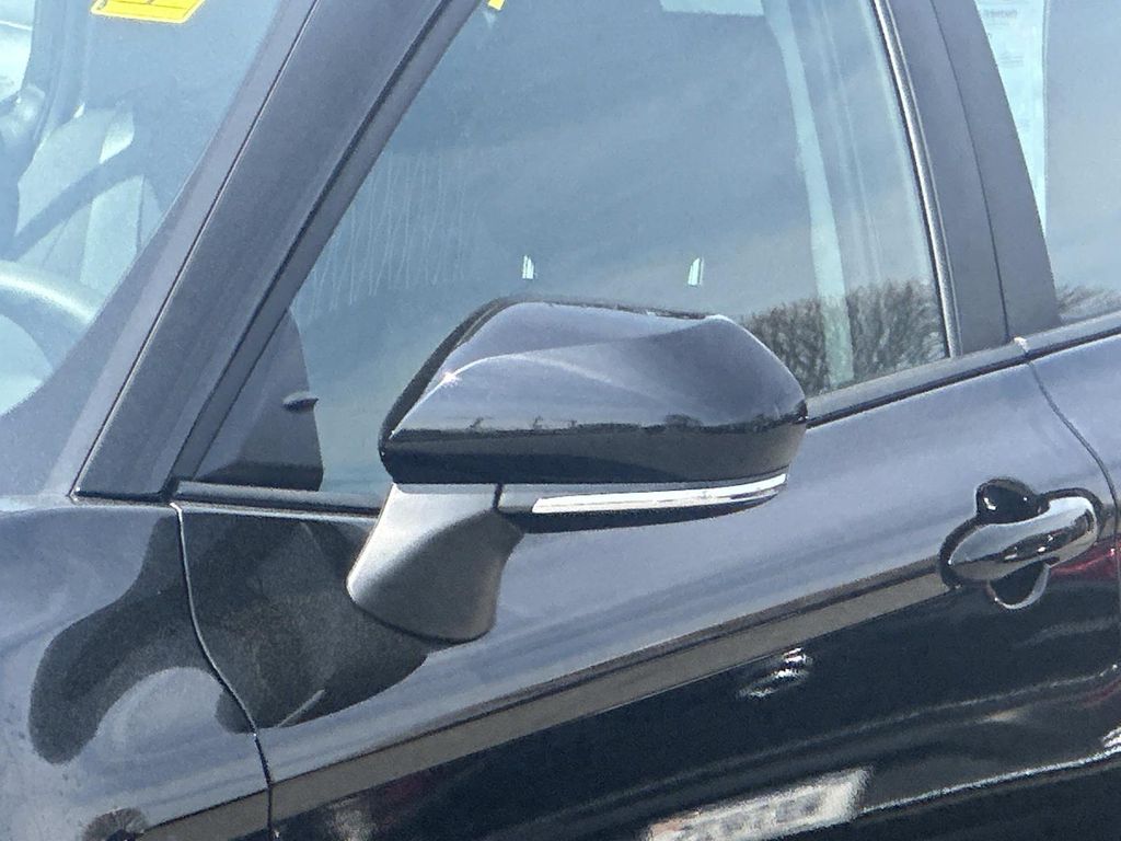 Thumbnail: 2025 Toyota Camry - 2