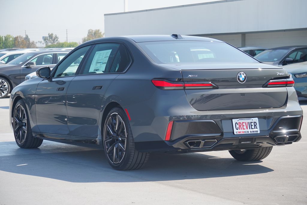 2025 BMW 7 Series 760i xDrive 7