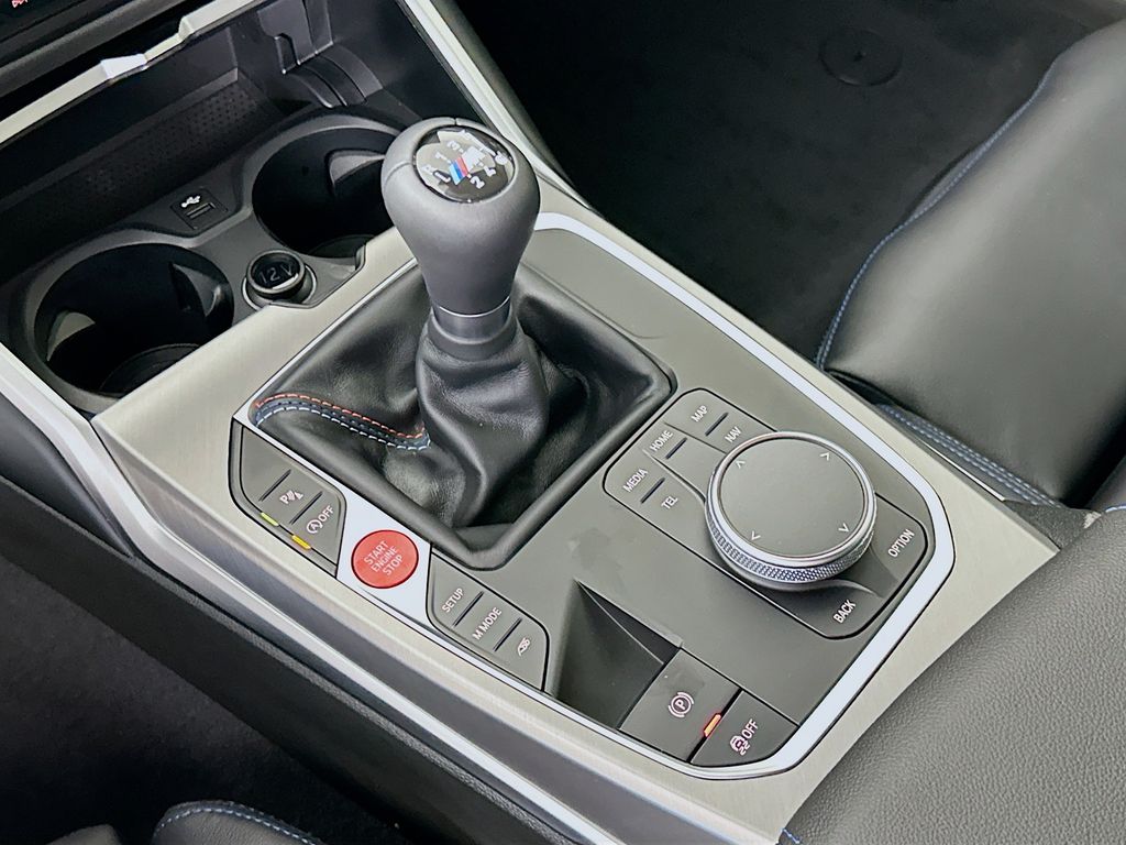 Thumbnail: 2025 BMW M2 - 17