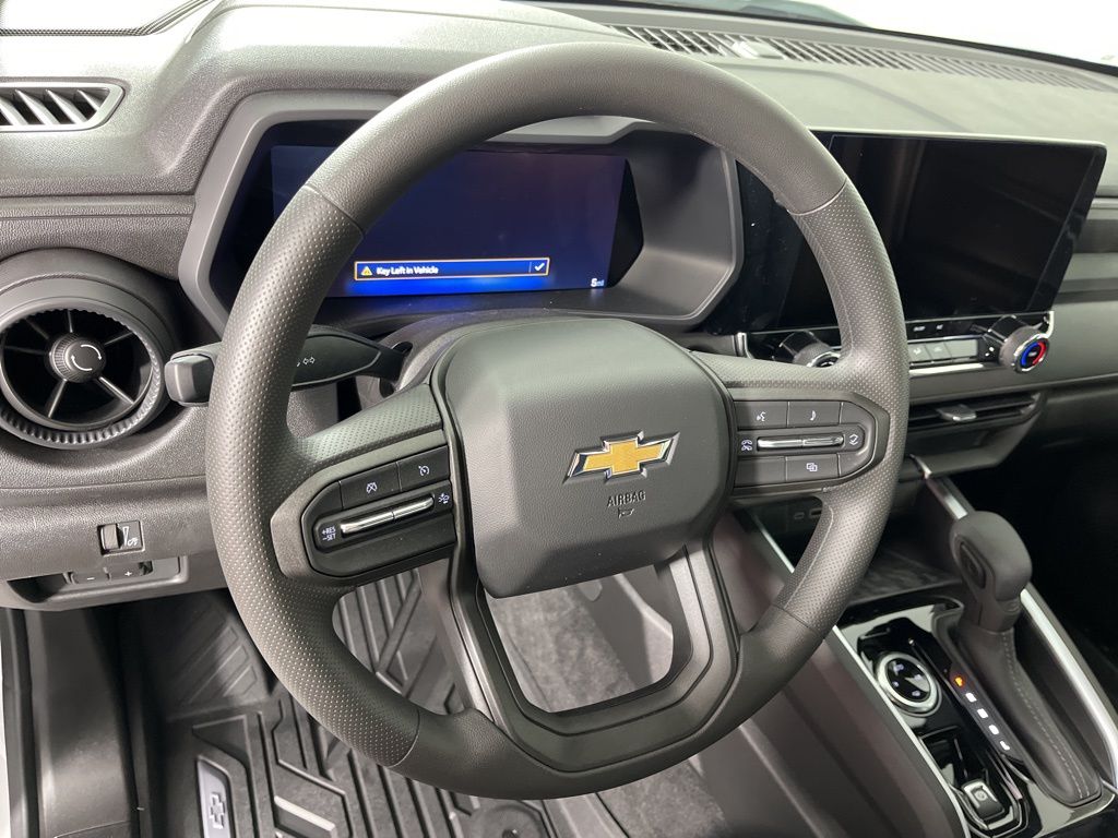 Thumbnail: 2026 Chevrolet Colorado - 24