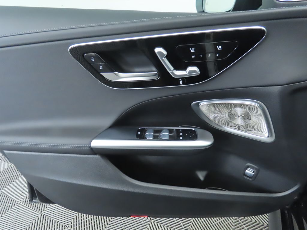 Thumbnail: 2025 Mercedes-Benz C-Class - 26