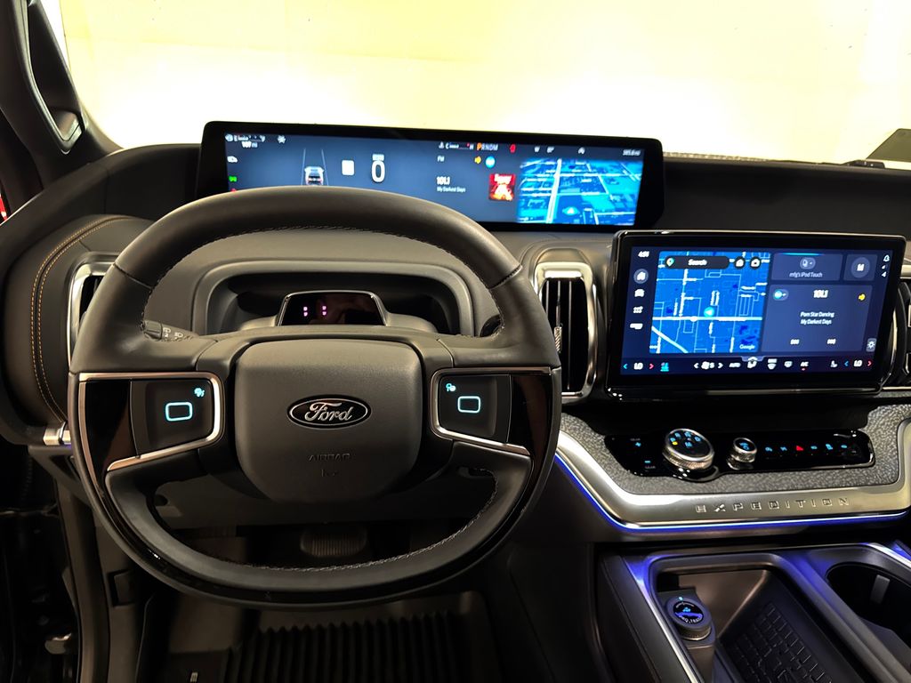 Certified Used 2025 Blue Ford Tremor image 20