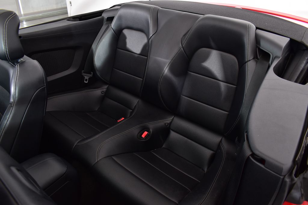 2016 Ford Mustang  28