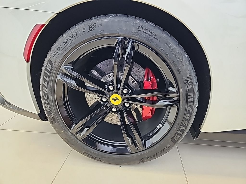 2019 Ferrari GTC4Lusso V12 11