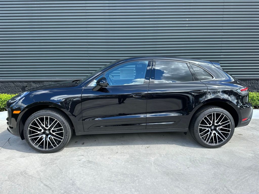 Thumbnail: 2026 Porsche Macan - 2
