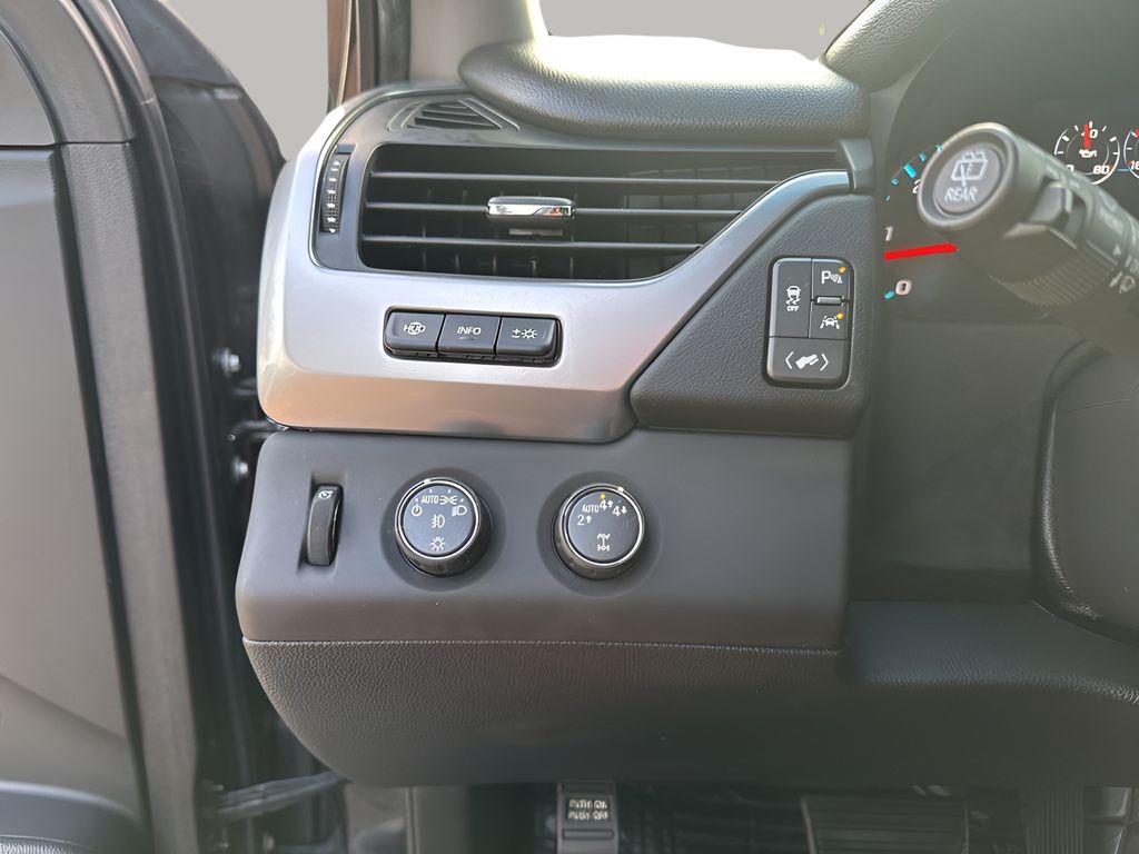 Used Car 2018 Chevrolet Suburban  Premier For Sale Under $35,000 In Austin, Texas