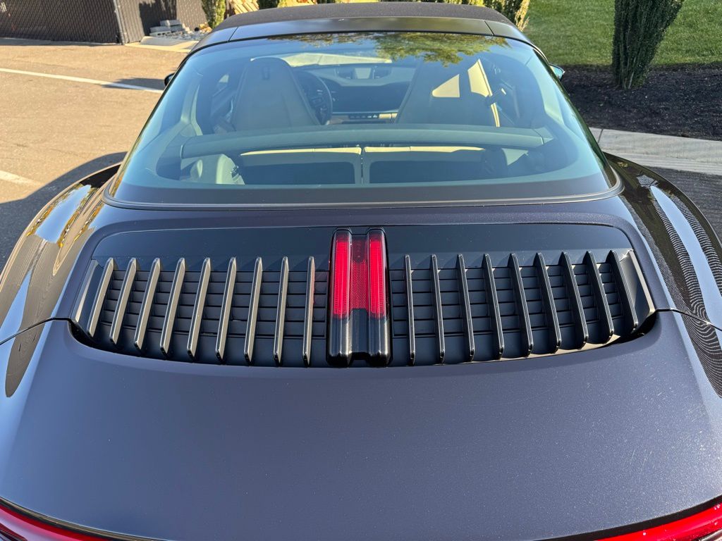 2024 Porsche 911 Targa 4S 8