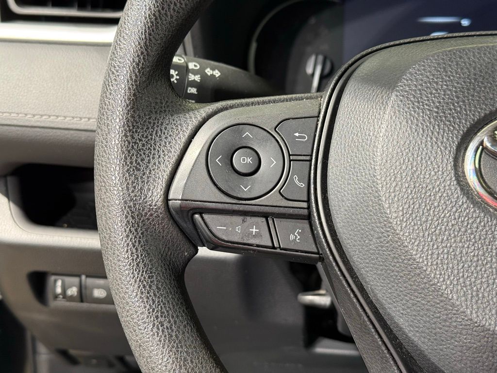 Thumbnail: 2023 Toyota RAV4 - 23