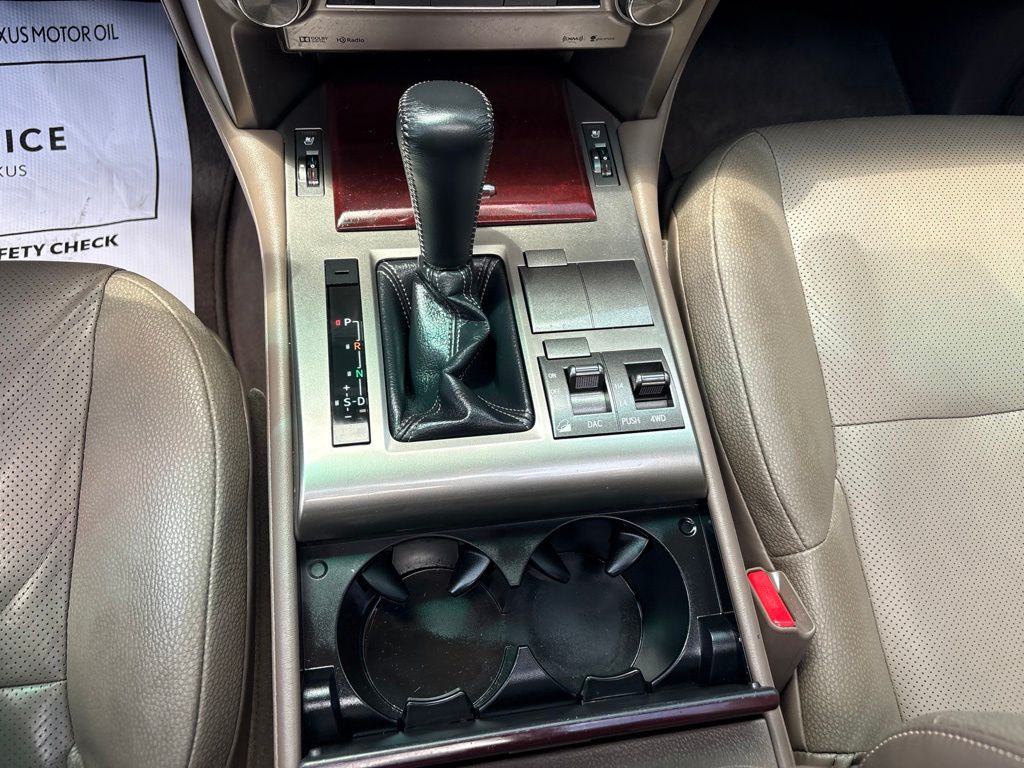Thumbnail: 2016 Lexus GX - 16