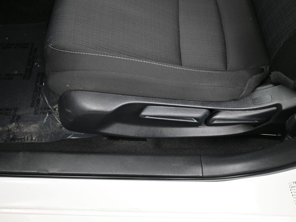 Used 2025 Platinum White Pearl Honda LX image 15