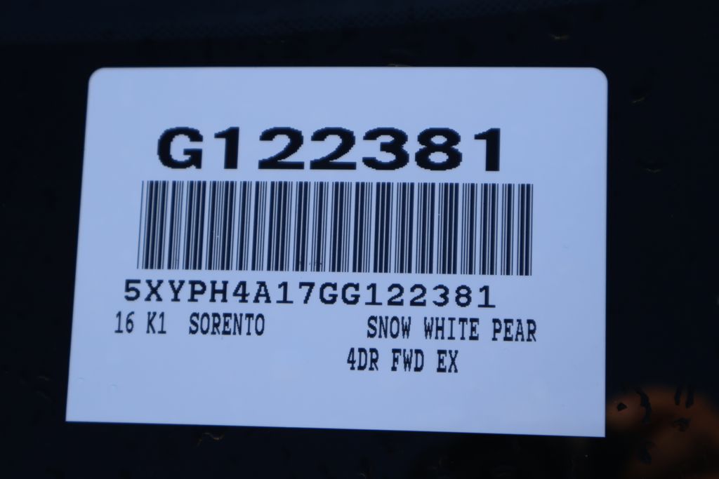 Thumbnail: 2016 Kia Sorento - 7