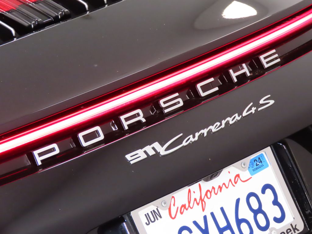 2023 Porsche 911 Carrera 4S 9