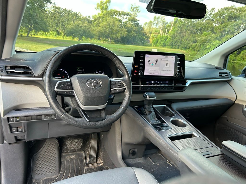 Thumbnail: 2023 Toyota Sienna - 12