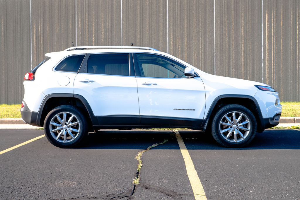 Used 2017 Jeep Cherokee SUV