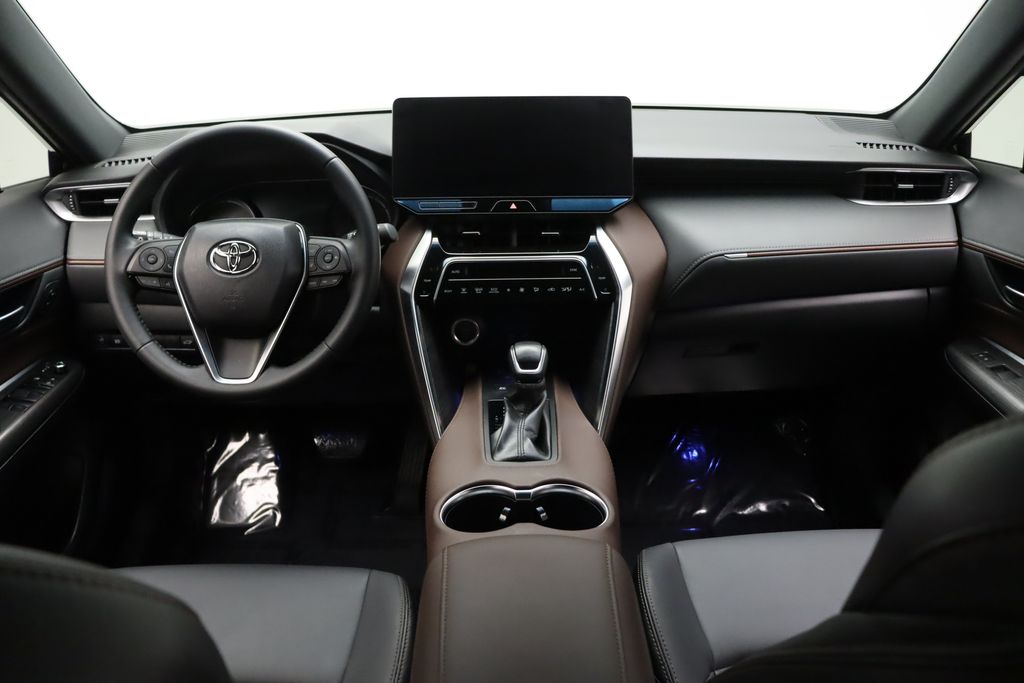 2024 Toyota Venza XLE 24