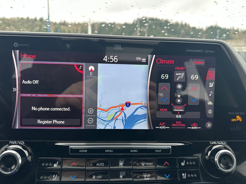 2022 Toyota Highlander Hybrid Platinum