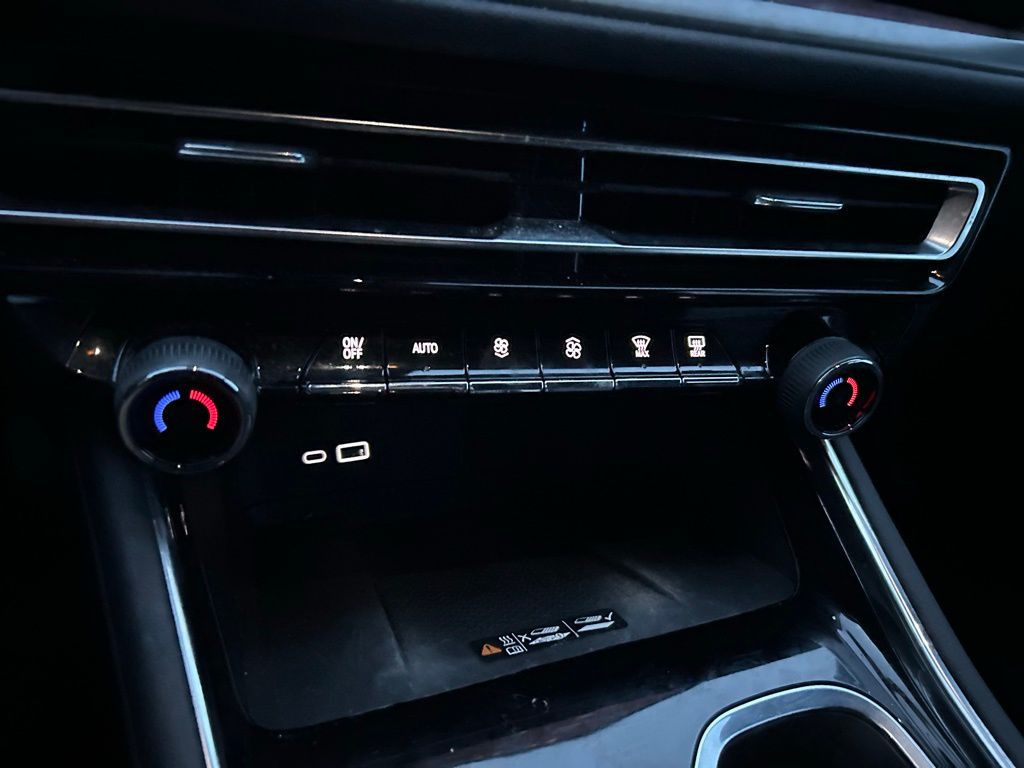 Thumbnail: 2024 Chevrolet Traverse - 27