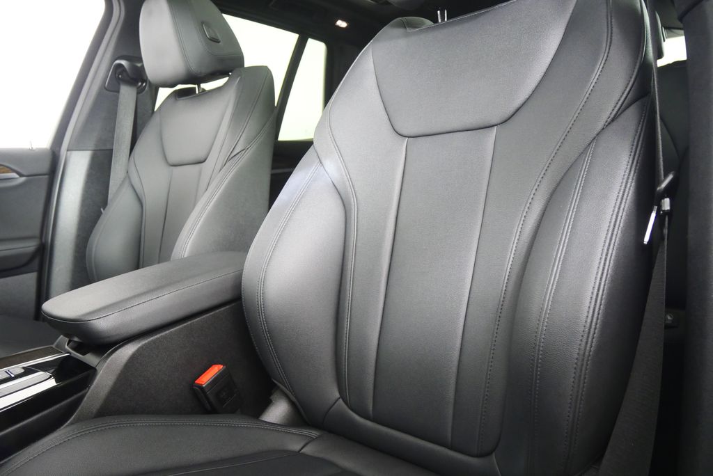 Thumbnail: 2019 BMW X3 - 11