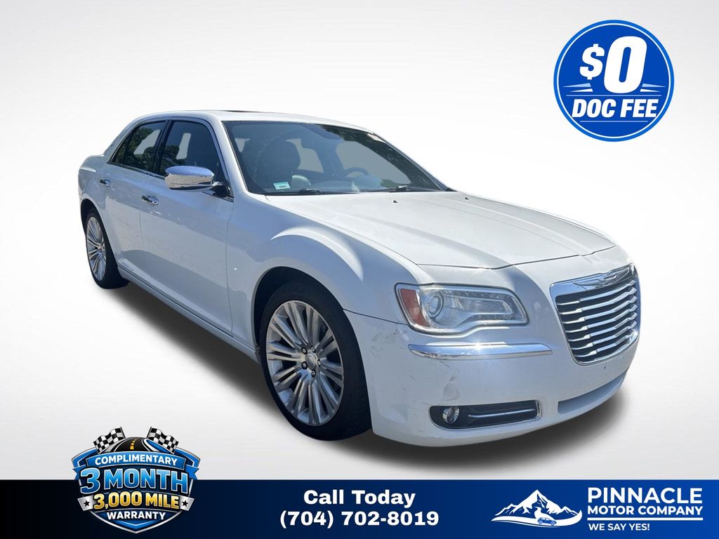 Bright White Clearcoat 2013 Chrysler 300 Sedan Rear-Wheel Drive 5-Speed Automatic